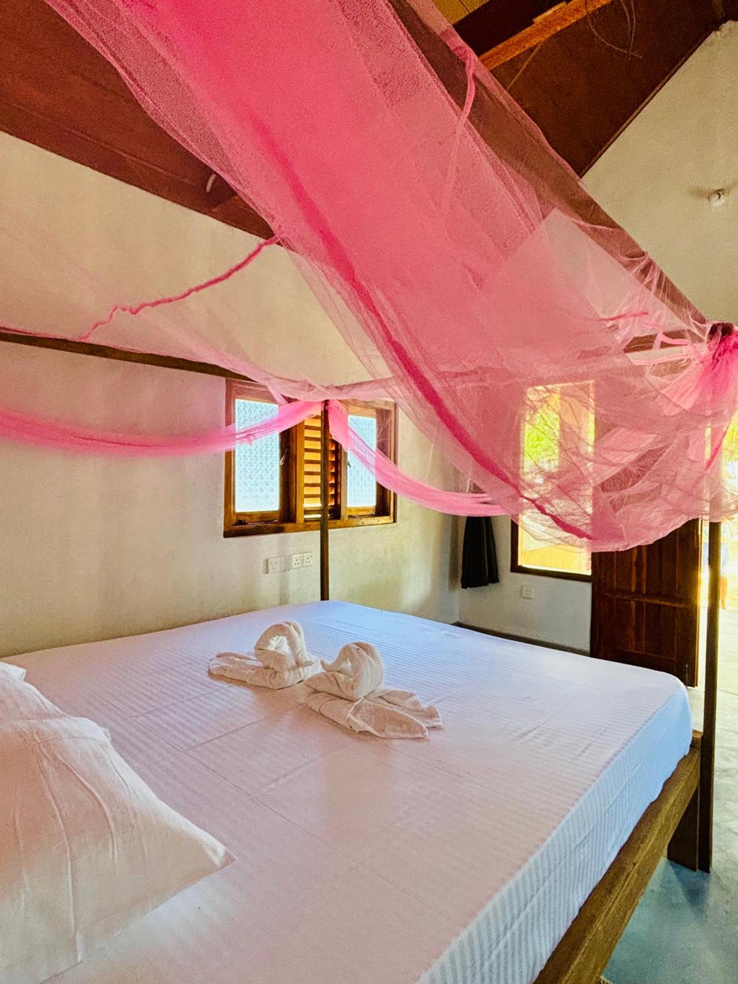 Peanut Farm Surf And Wild Resort - Arugambay Arugam Bay Exterior photo